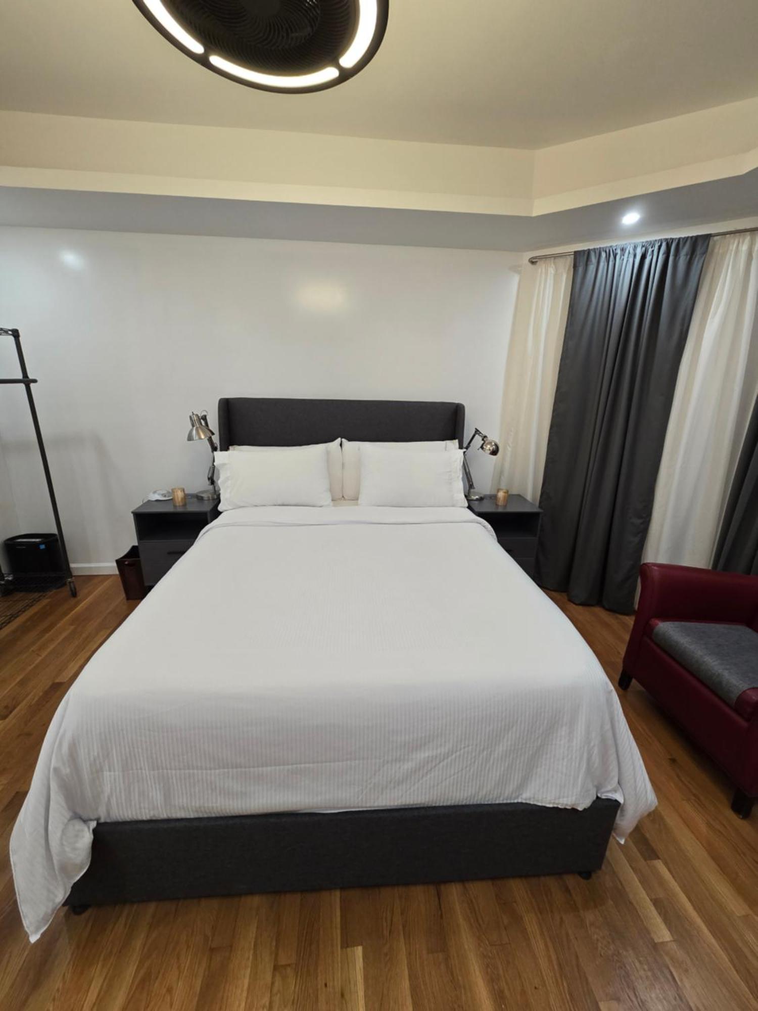 Beautiful Boston Bedroom - New Renovation Екстериор снимка